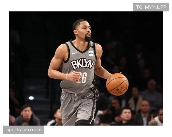 亨利关键战爆发连造威胁，对比昔日锋线角色更重