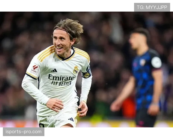 卡马文加与莫德里奇的比赛影响力差异：经验如何通过结构角色转化为实战效果