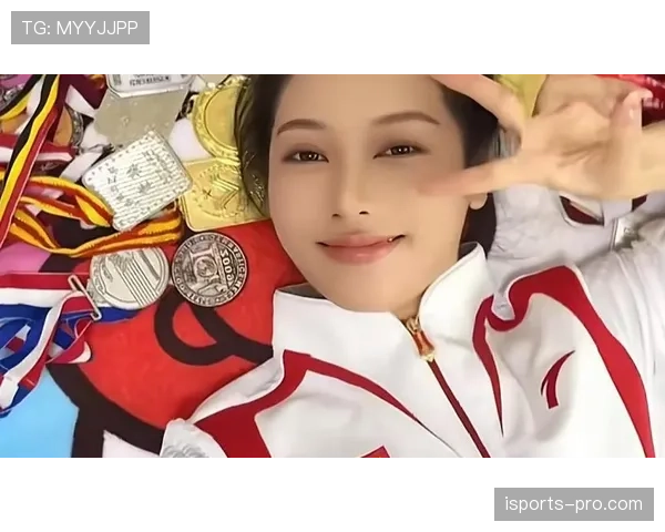 吴柳芳退役后开销这么大？刷到她直播带货那刻我愣了